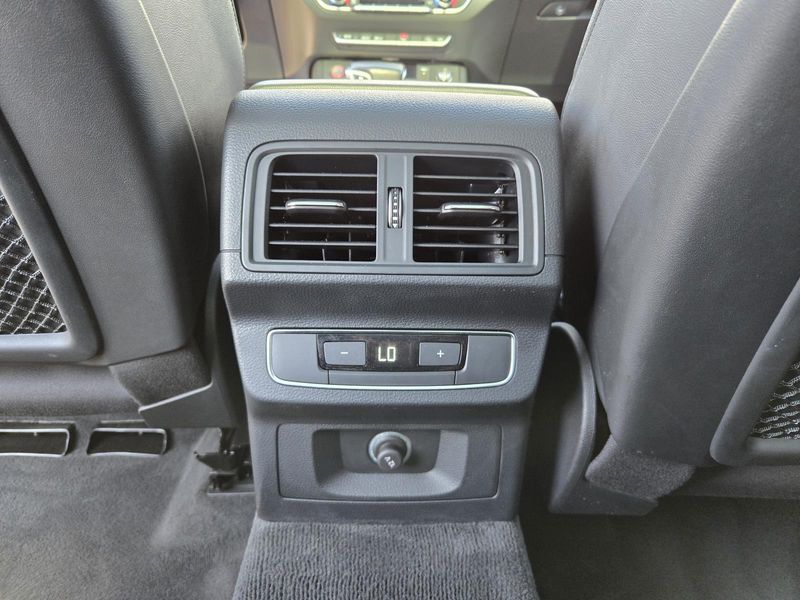 2020 Audi SQ5 Premium photo 25