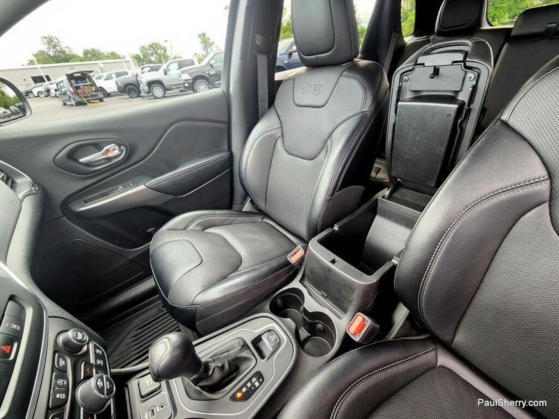 Used 2022 Jeep Cherokee Latitude Lux
