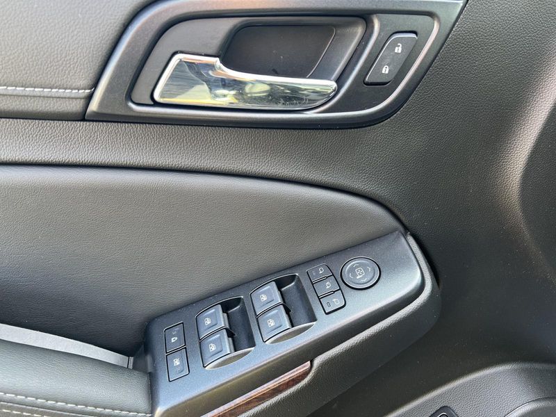 2020 Gmc Yukon SLT photo 12