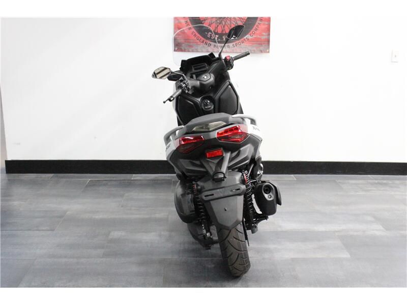 Used 2024 Yamaha XMAX 300 Image 4