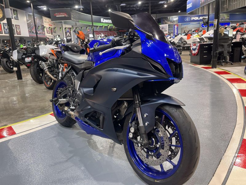 Used 2023 Yamaha YZF-R7 Image 18
