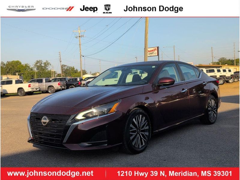 Used 2023 Nissan Altima 2.5 SVImage 1
