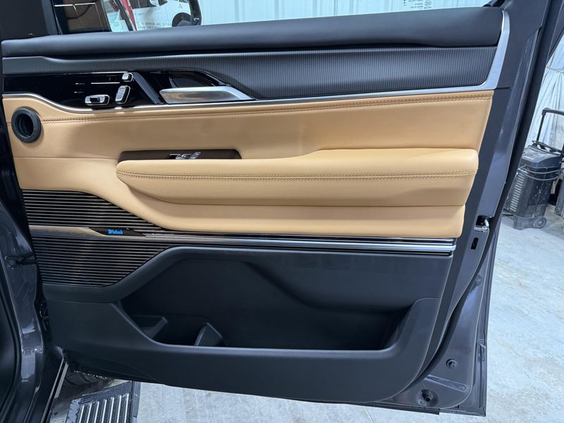 2026 Jeep Grand Wagoneer Summit Reserve 4x4Image 13