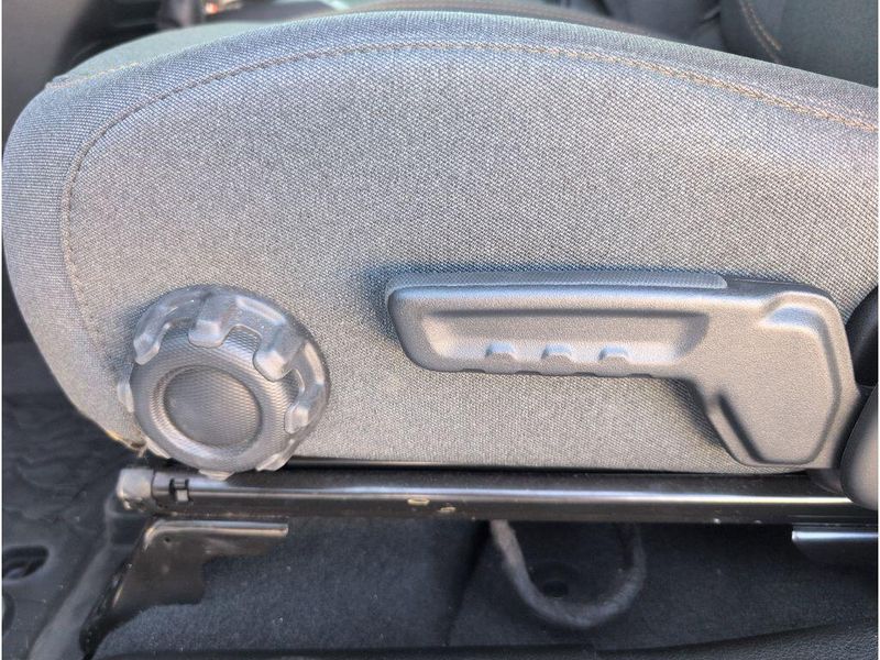 Used 2024 Jeep Wrangler WillysImage 11