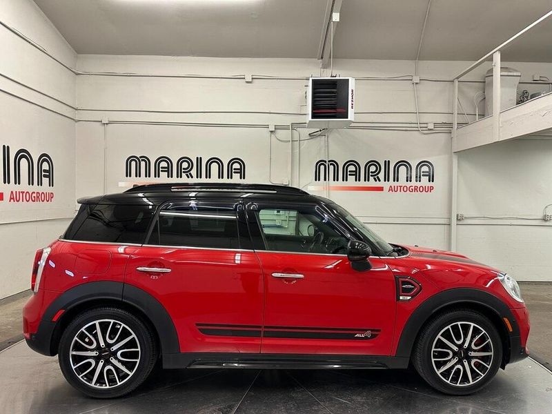 2018 MINI Countryman BaseImage 10