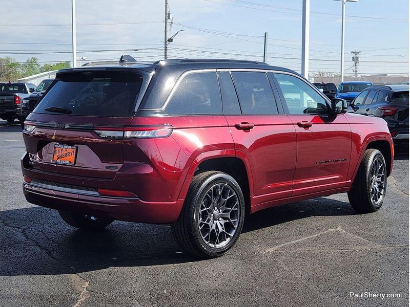 New 2026 Jeep Grand Cherokee Summit 4x4