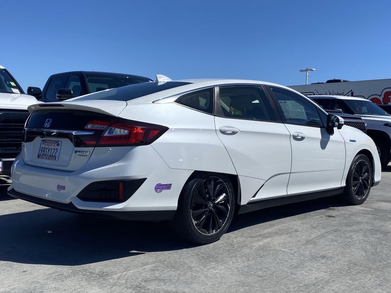 Used 2018 Honda Clarity Plug-In Hybrid TouringImage 3