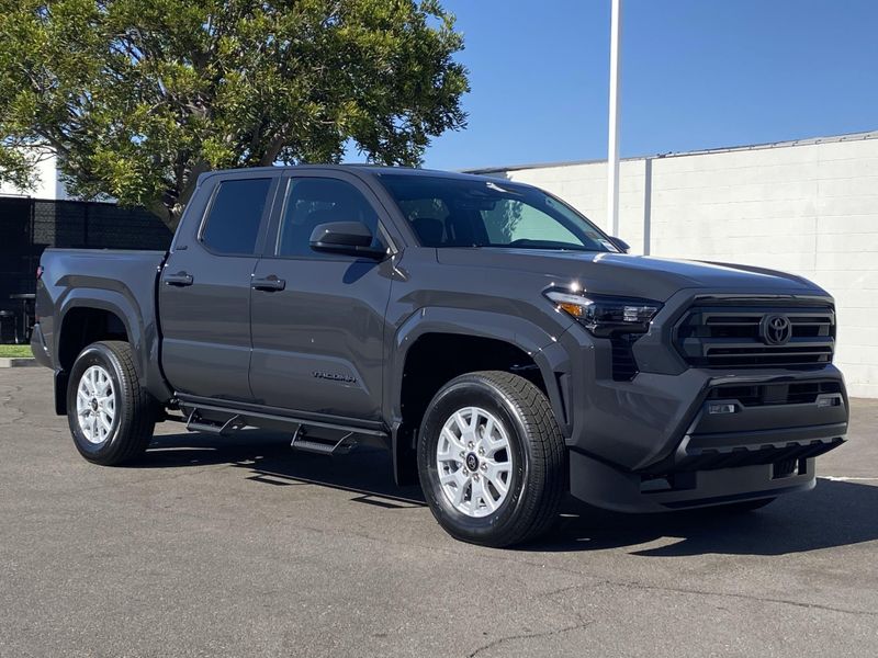 New 2025 Toyota Tacoma SR5Image 2