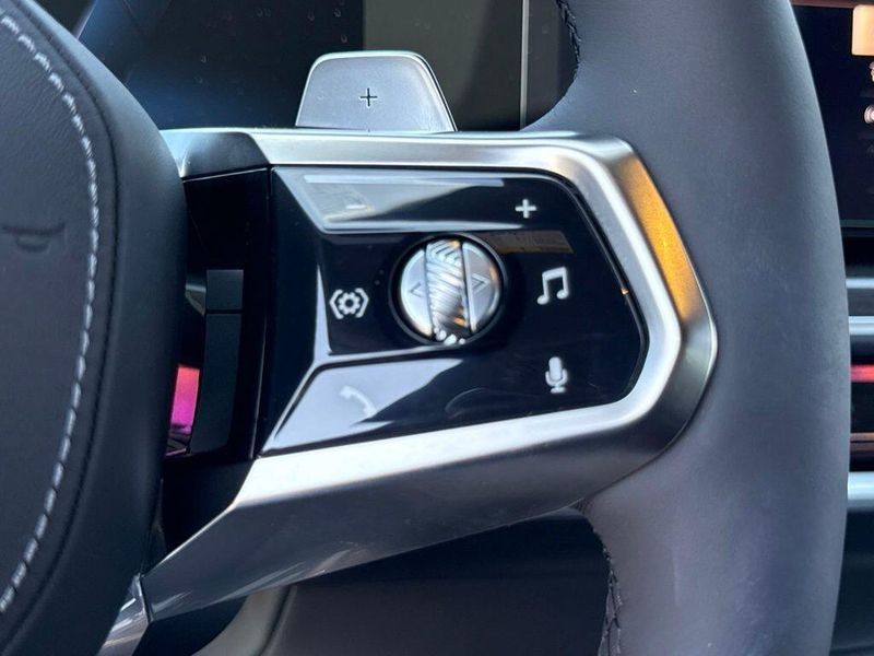 New 2026 BMW 7 Series 750e xDriveImage 22