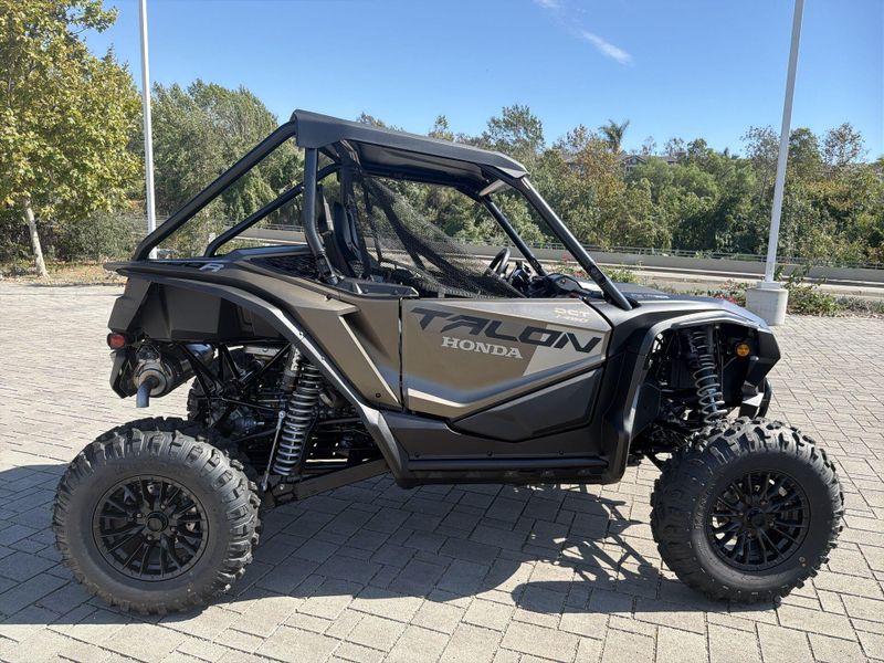 New 2026 Honda TALON1000R FOX LIVE VALVE Image 18