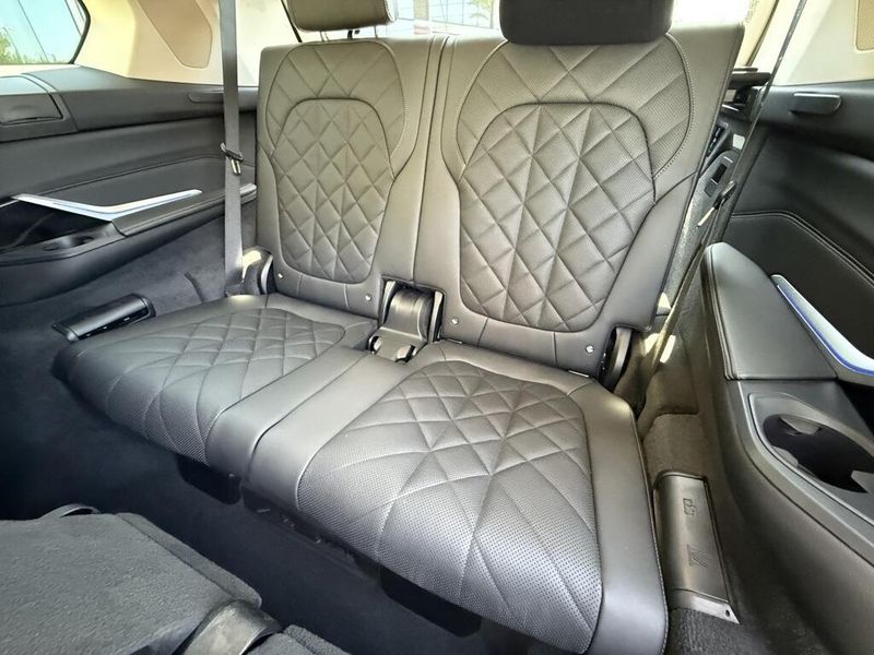 2025 BMW X7 xDrive40iImage 33
