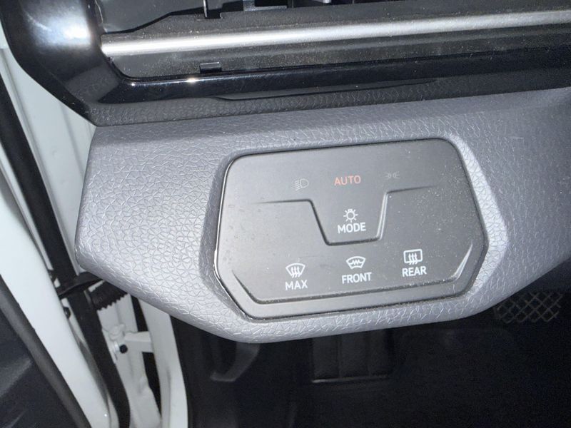 Used 2025 Volkswagen ID.4 Pro AWD Long RangeImage 11