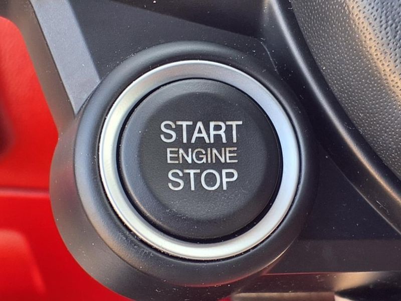 2021 Alfa Romeo Stelvio TiImage 9