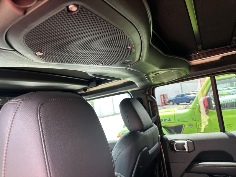 New 2025 Jeep Wrangler 4-door SaharaImage 15