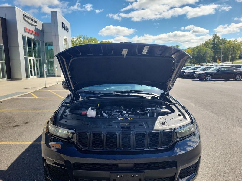 Used 2024 Jeep Grand Cherokee L LimitedImage 22