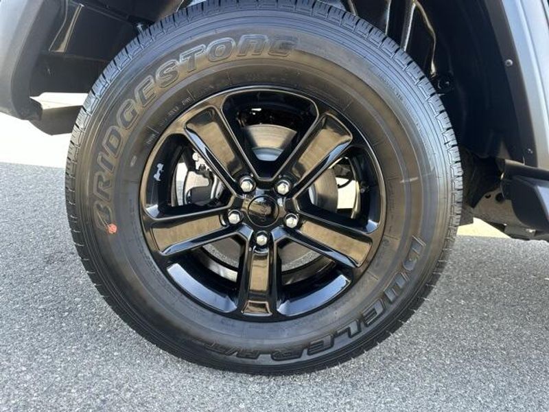 Used 2023 Jeep Wrangler SportImage 14