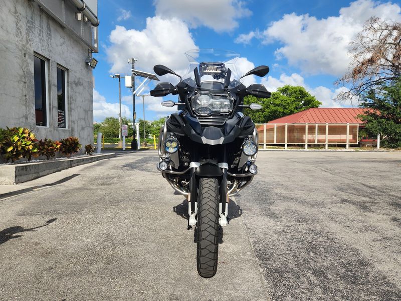 2021 BMW R 1250 GS Adventure Image 2