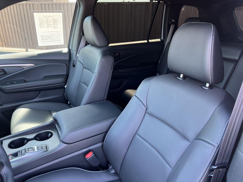 2025 Honda Passport EX-LImage 7