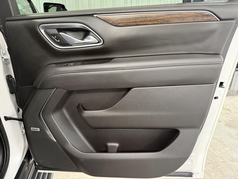 Used 2021 Chevrolet Suburban PremierImage 9