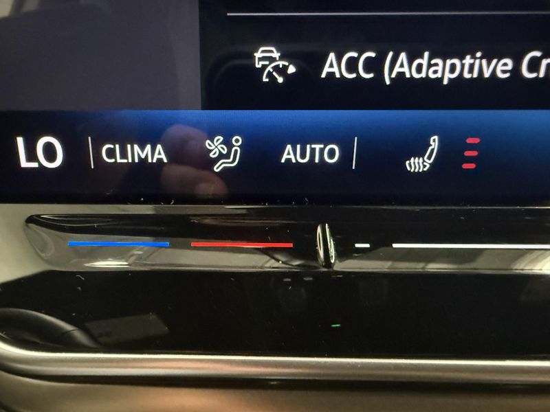Used 2025 Volkswagen ID.4 Pro AWD Long RangeImage 19