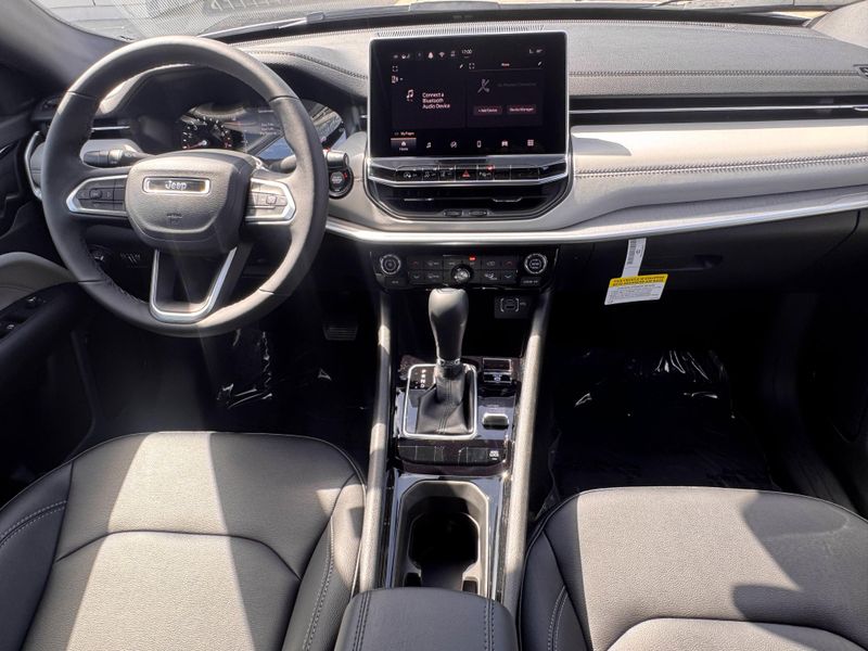 2025 Jeep Compass LimitedImage 15