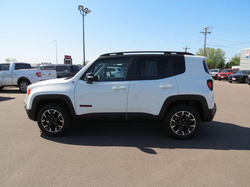 2023 Jeep Renegade Trailhawk 4x4 4dr SUVImage 5