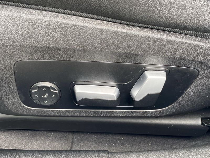 2023 BMW i4 eDrive40Image 18