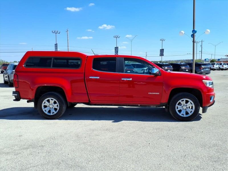 2015 Chevrolet Colorado LT photo 2