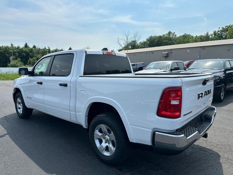 2025 RAM 1500 Big Horn Crew Cab 4x4 5