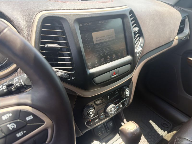 Used 2016 Jeep Cherokee TrailhawkImage 35