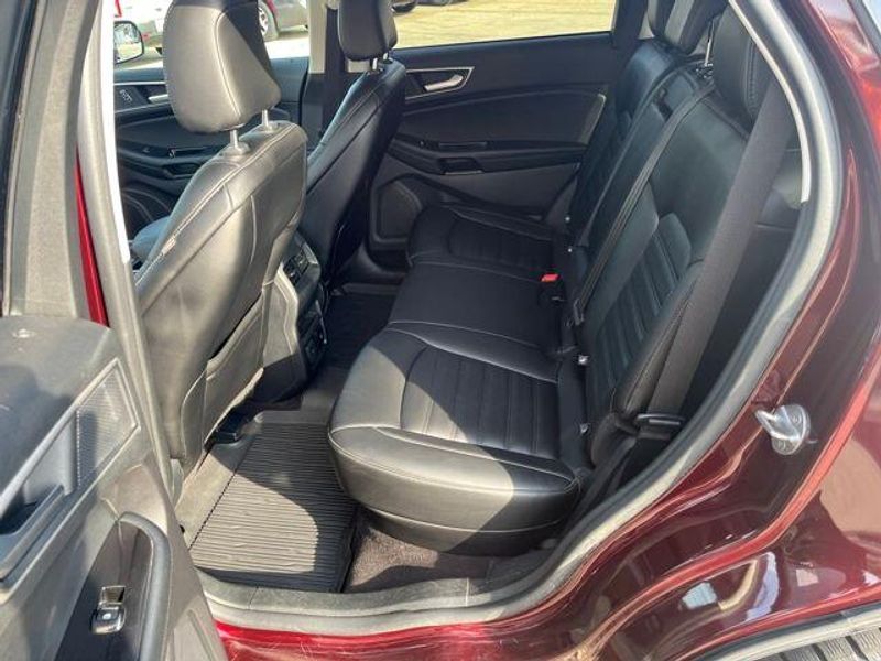2020 Ford Edge SEL photo 14