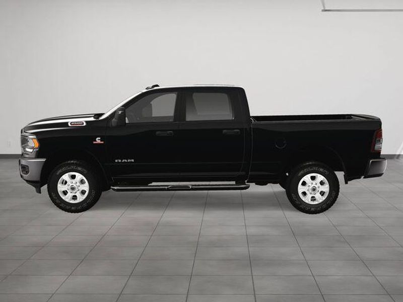New 2023 RAM 2500 Big Horn Crew Cab 4x4 6