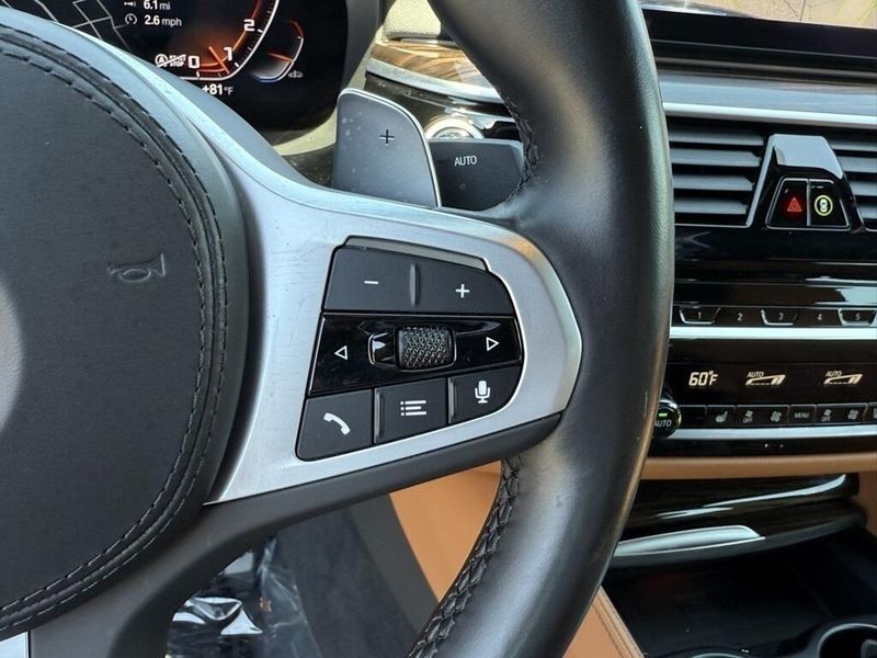 Used 2023 BMW 5 Series M550i xDriveImage 24