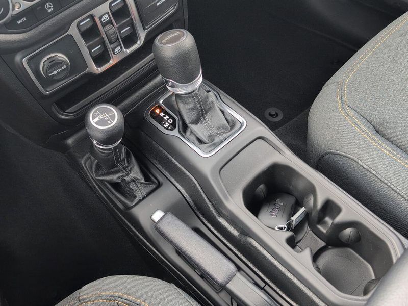 2025 Jeep Gladiator Nighthawk 4x4Image 14