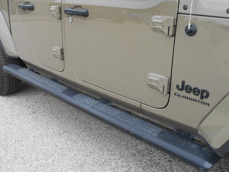 2020 Jeep Gladiator SportImage 5