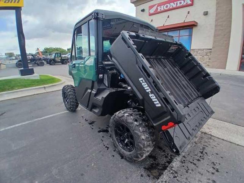 2025 Can-Am DEFENDER DPSCAB HD9 