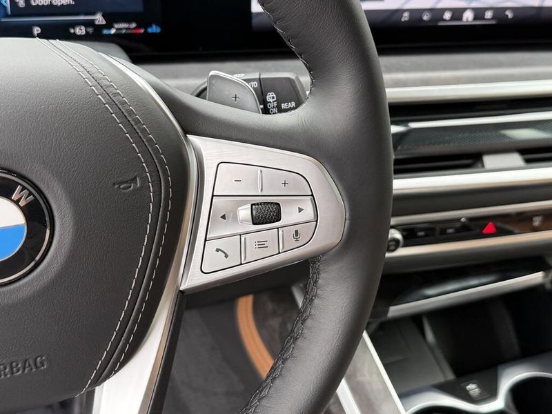 2025 BMW X7 xDrive40iImage 27