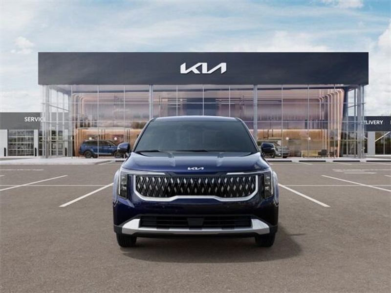 2025 Kia Carnival LXSImage 2