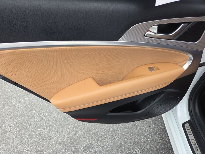 2022 Genesis G70 2.0T photo 20