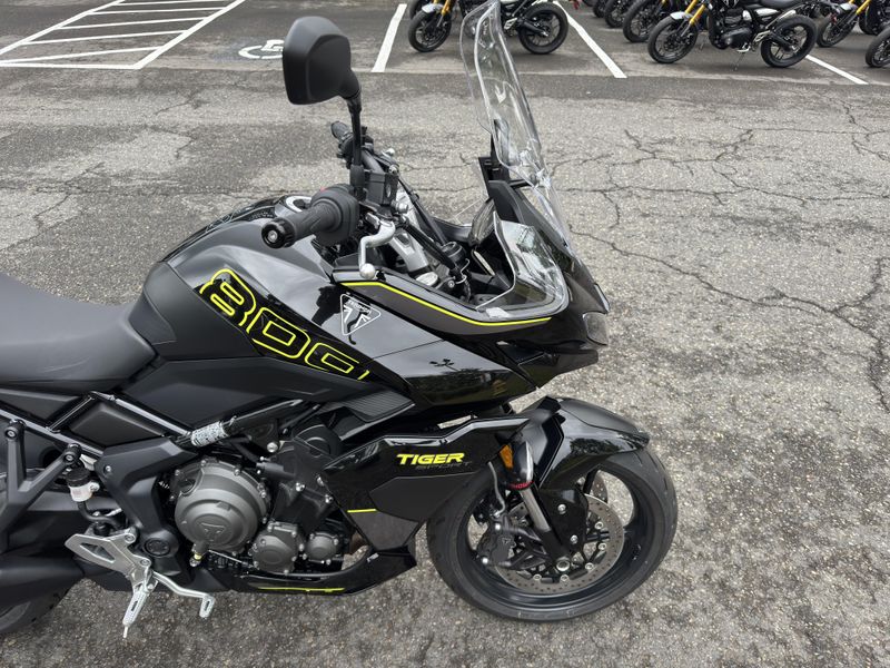 2025 Triumph Tiger Sport 800 - SAPPHIRE BLACK 