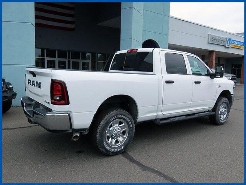 2025 RAM 3500 TradesmanImage 8