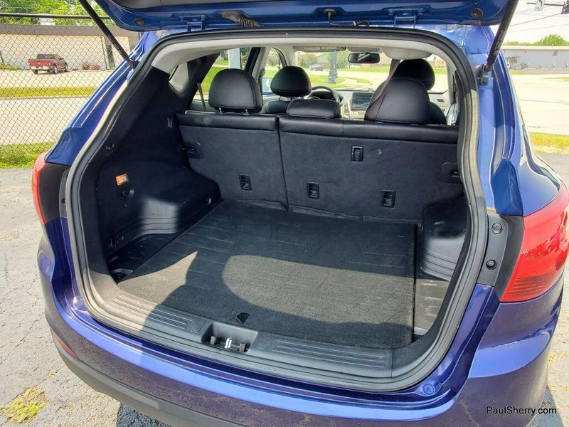 2011 Hyundai Tucson GLSImage 10