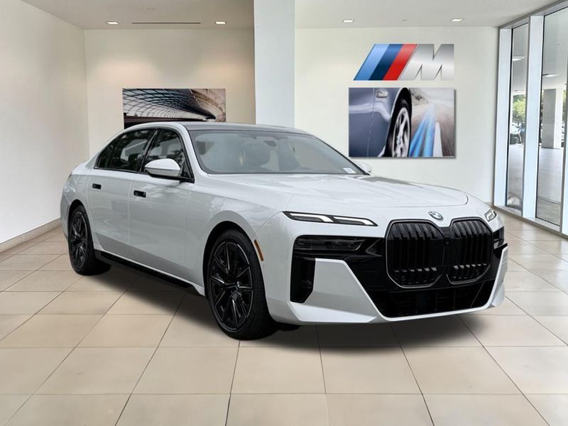 2025 BMW 7 Series 760i xDriveImage 4