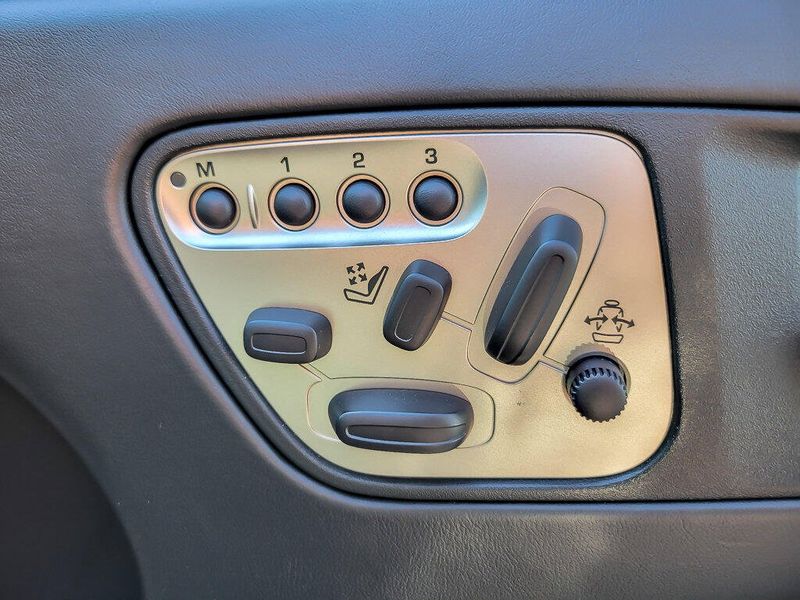 2007 Jaguar XK XKR photo 25