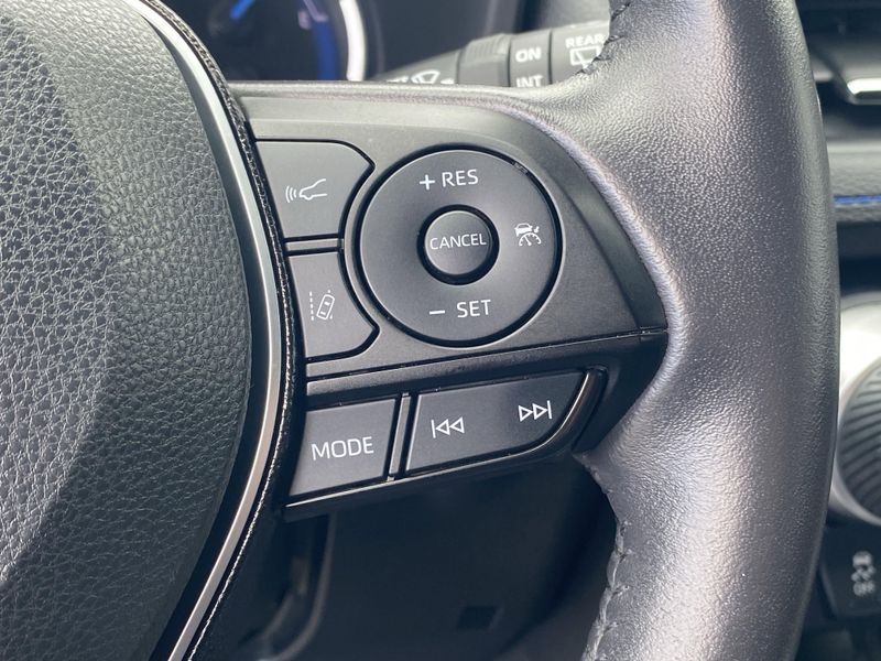 2021 Toyota RAV4 XSEImage 28