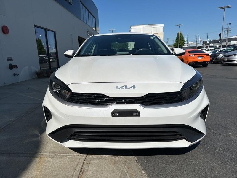 2023 Kia Forte LXSImage 2