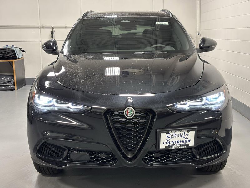 New 2025 Alfa Romeo Stelvio AwdImage 2