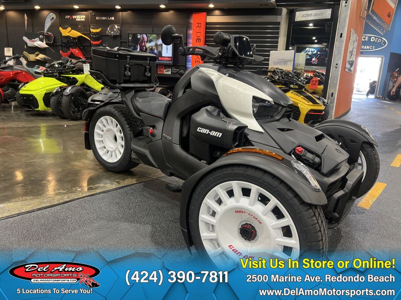 2023 Can-Am F3PC  in a CLASSIC, EPIC OR EXCLUSIVE PANEL COLOR OPTIONS exterior color. Del Amo Motorsports of Redondo Beach (424) 304-1660 delamomotorsports.com 