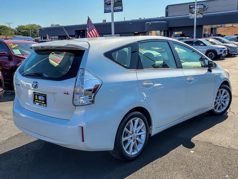 2012 Toyota Prius V Two photo 8