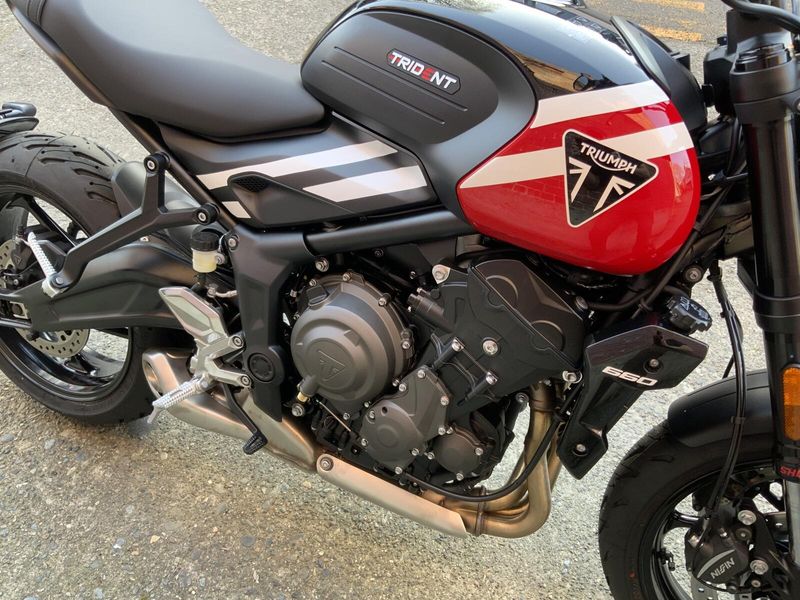 2025 Triumph TRIDENT 660
